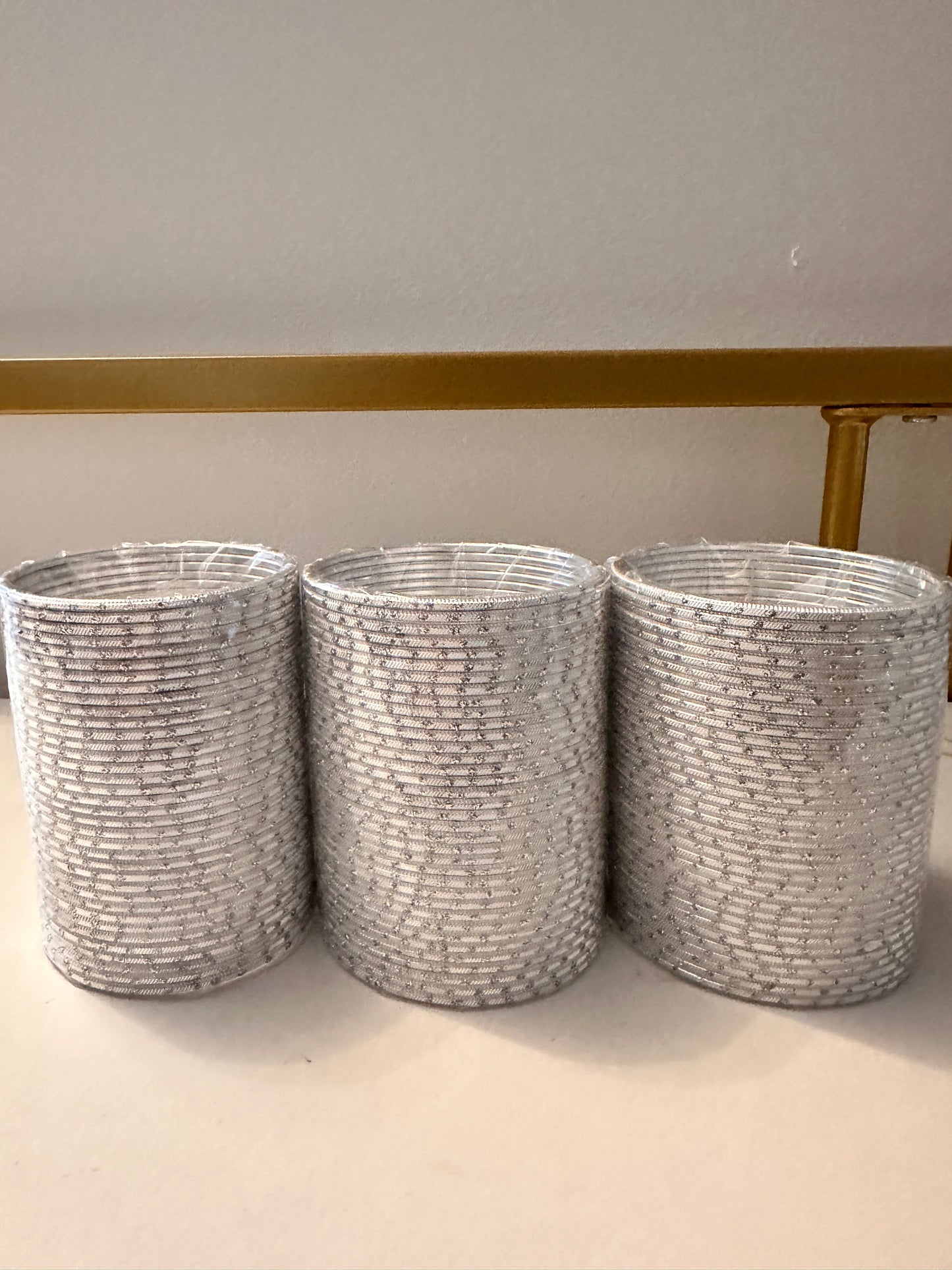 Metal Bangles Silver / White