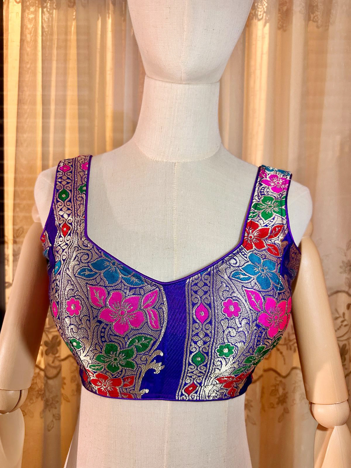 Sleeveless Boutique Designer Choli 32