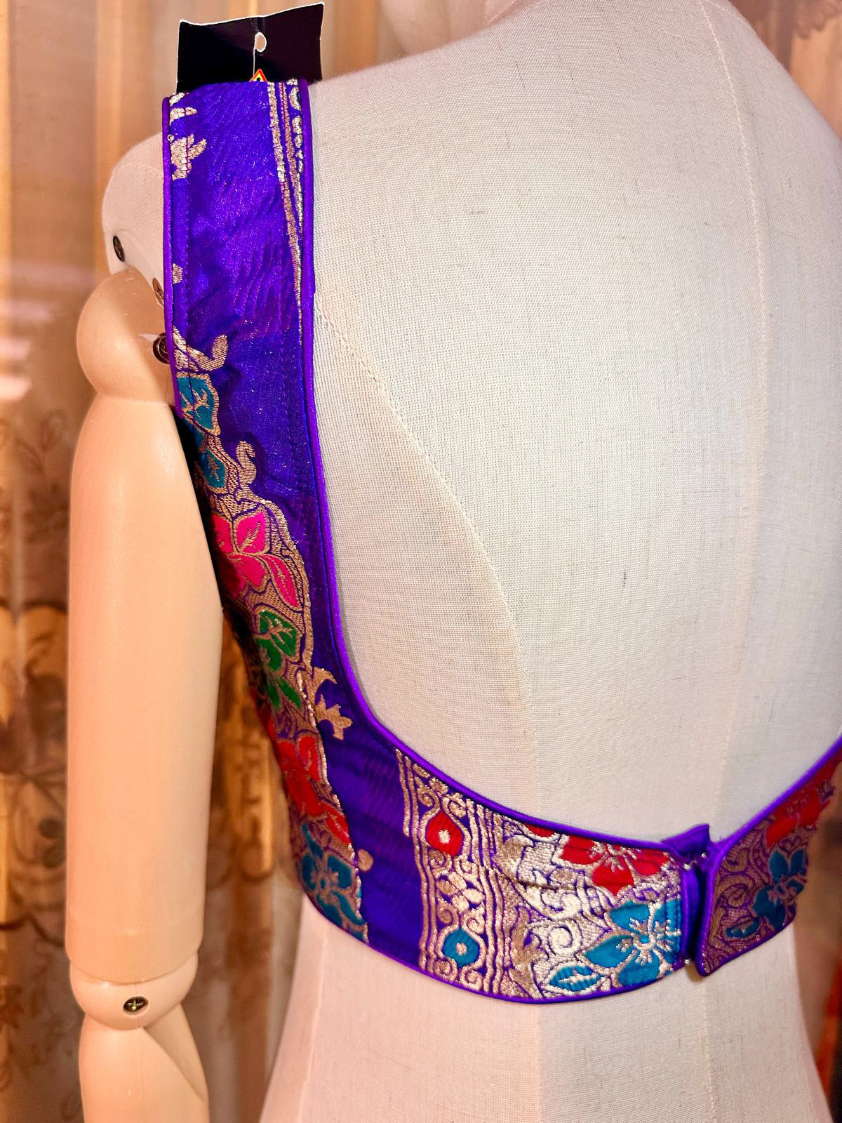 Sleeveless Boutique Designer Choli 32